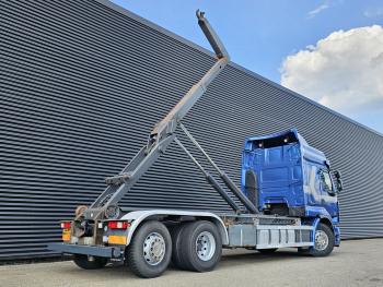 PREMIUM 450.26 / 6x2 / HOOKLIFT